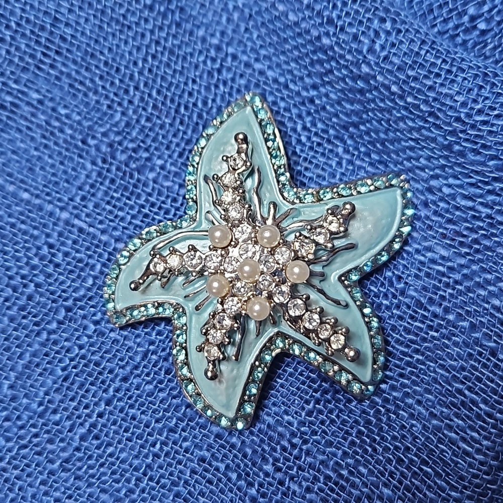 😍Starfish Vintage Brooch😍NWOT